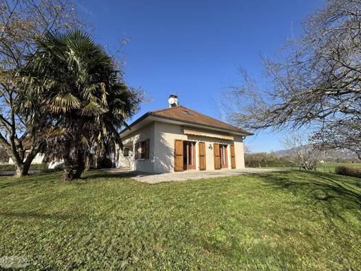 Maison à vendre 350 000 € 7 pièces 6 chambres 204,5 m² 1 278 m² de terrain Peyrieu 01300