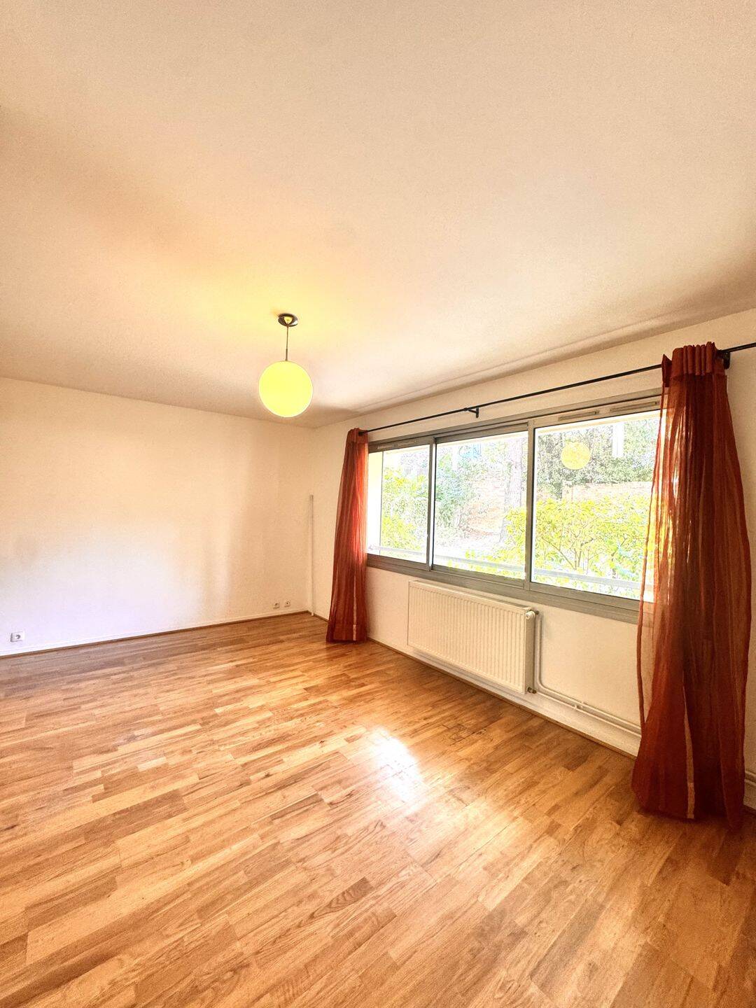 Appartement 1 pièce 33 m² · à Courbevoie · 33 m² · 900 €/mois