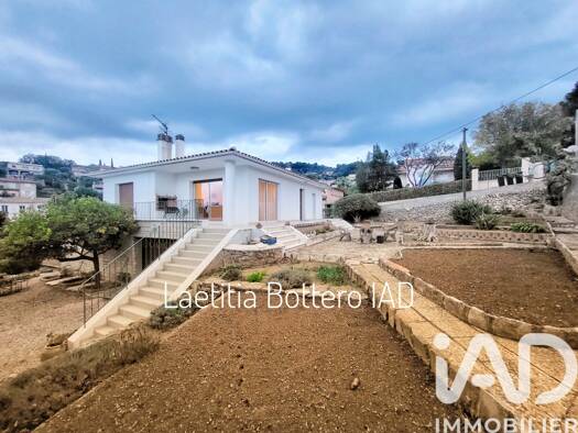 Maison à vendre 837 000 € 6 pièces 5 chambres 163 m² 1 500 m² de terrain Nord Est Ollioules 83190