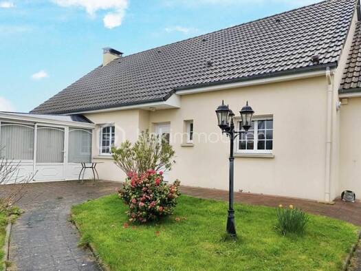 Maison de plain-pied à vendre 224 000 € 6 pièces 4 chambres 114 m² Blosville 50480