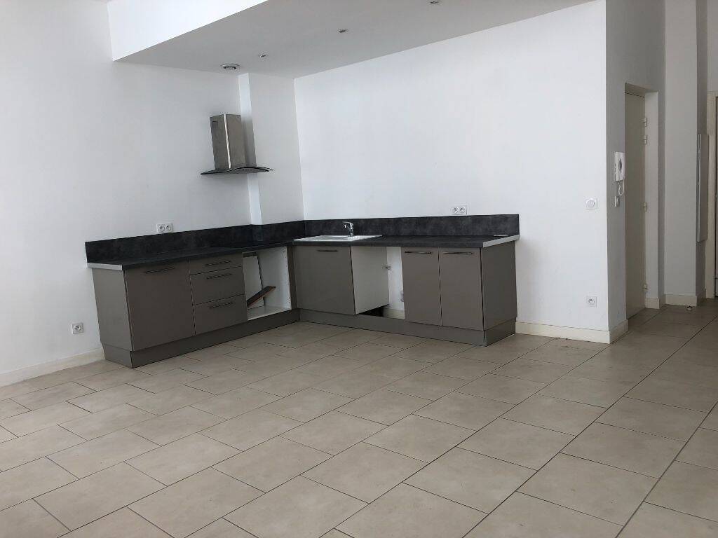 Appartement 1 pièce 55 m² · à Toulon · 55 m² · 566 €/mois