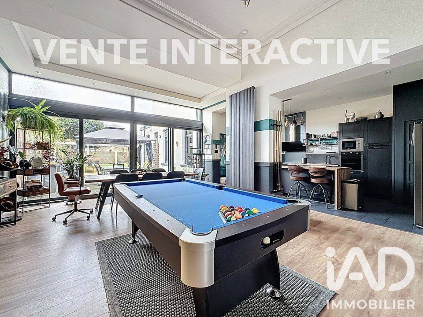 Maison 10 pièces 247 m² · à Comines · 247 m² · 300 000 €