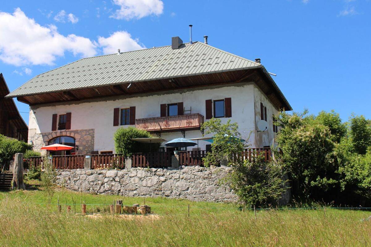 Maison 12 pièces 301 m² · à Les Déserts · 301 m² · 426 000 €