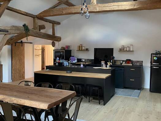 Appartement à louer 950 € 3 pièces 2 chambres 80 m² Étage 1/1 La Torte-Berre Dax 40100