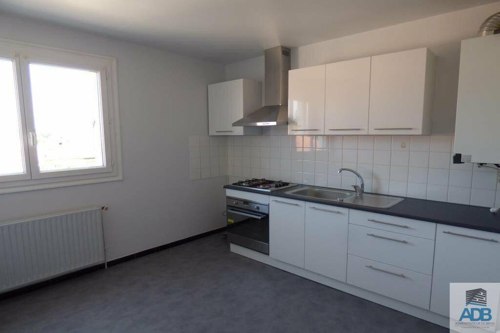 Appartement 2 pièces 43 m² · à Roanne · 43 m² · 403 €