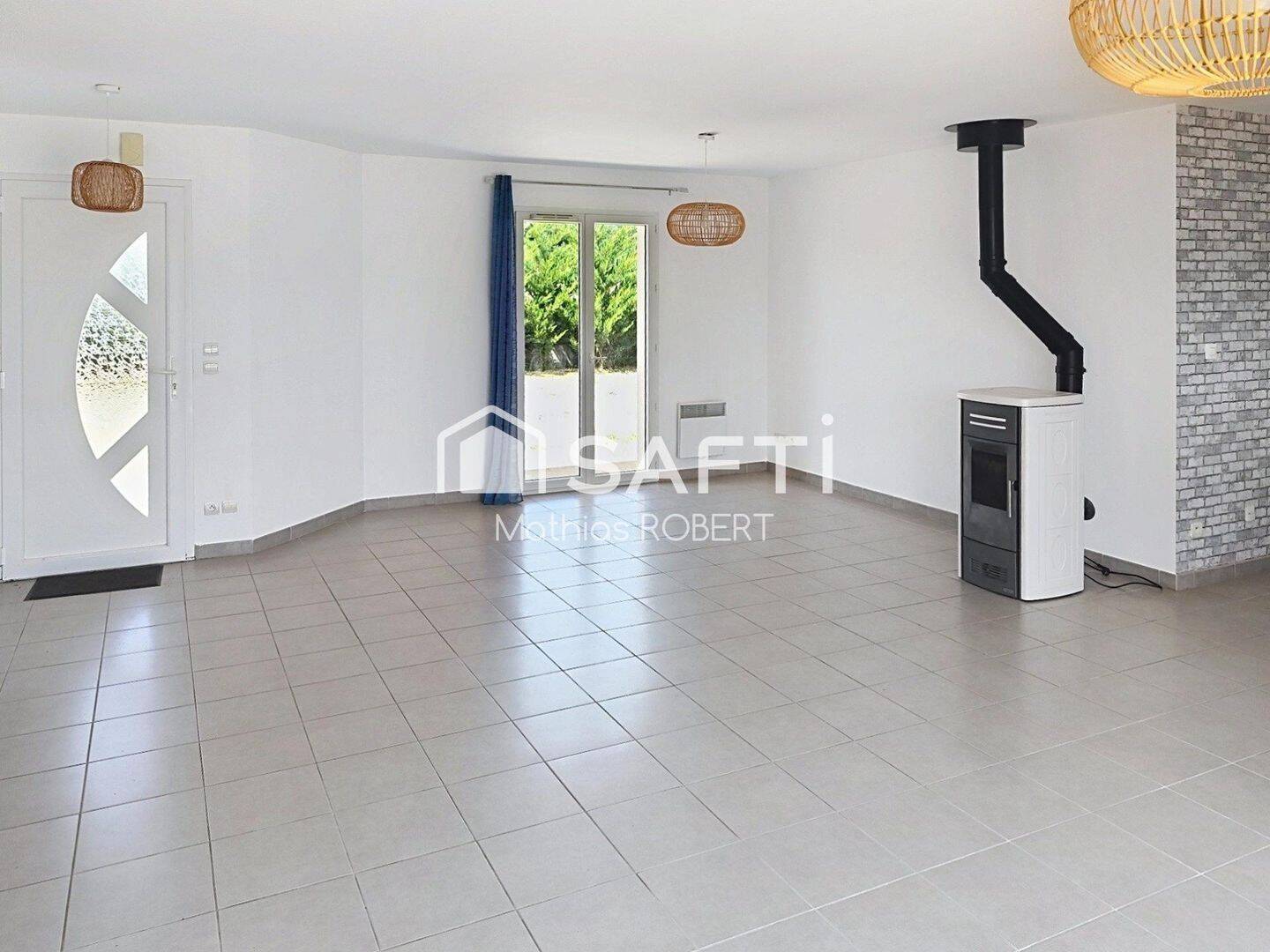 Maison 5 pièces 106 m² · à Aussac-Vadalle · 106 m² · 179 900 €