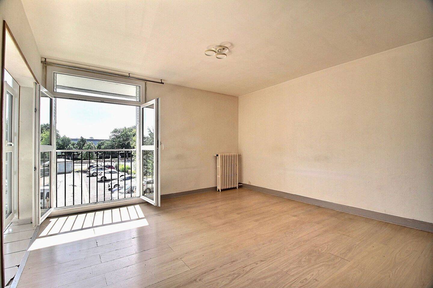 Appartement 4 pièces 75 m² · à Clermont-Ferrand · 74,7 m² · 77 200 €
