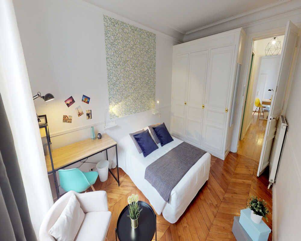 Appartement 5 pièces 100 m² · à Paris 17ème Arrondissement · 100 m² · 1 205 €