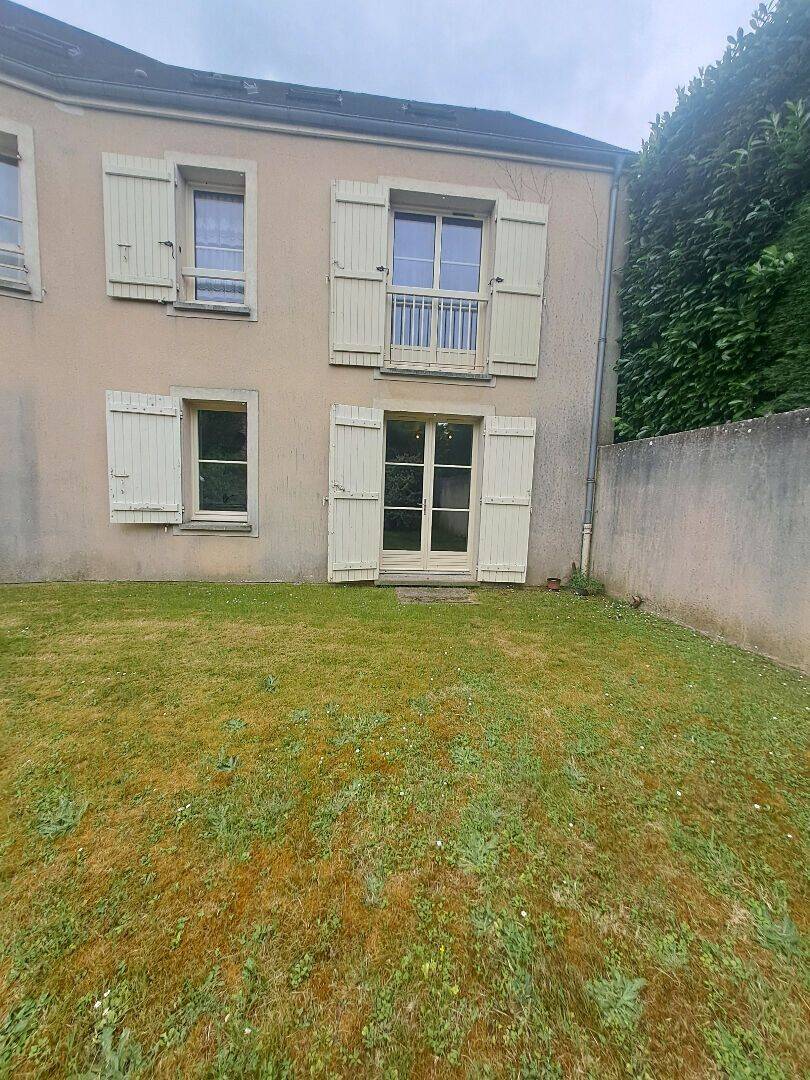 Appartement 1 pièce · à Moret-Loing-Et-Orvanne · 495 €/mois