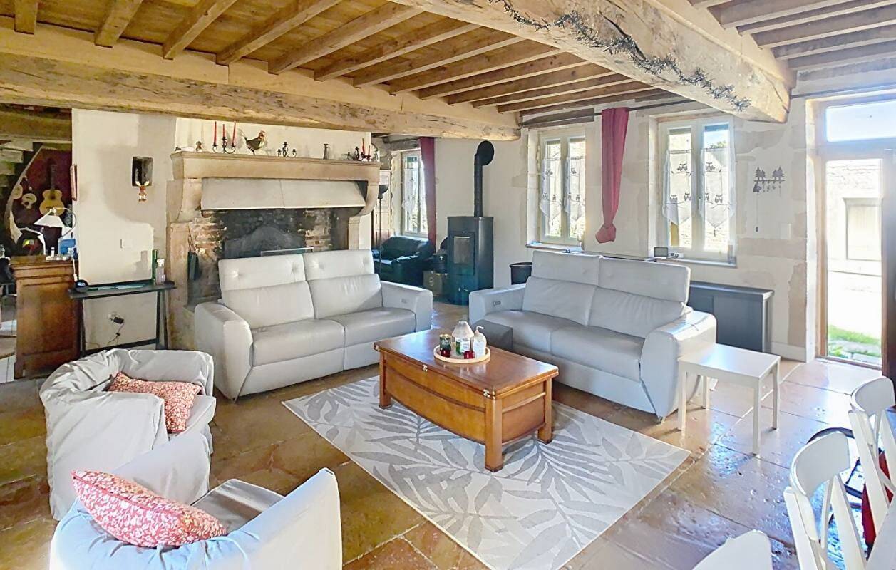 Maison 7 pièces 198 m² · à Marigny-lès-Reullée · 198 m² · 460 000 €