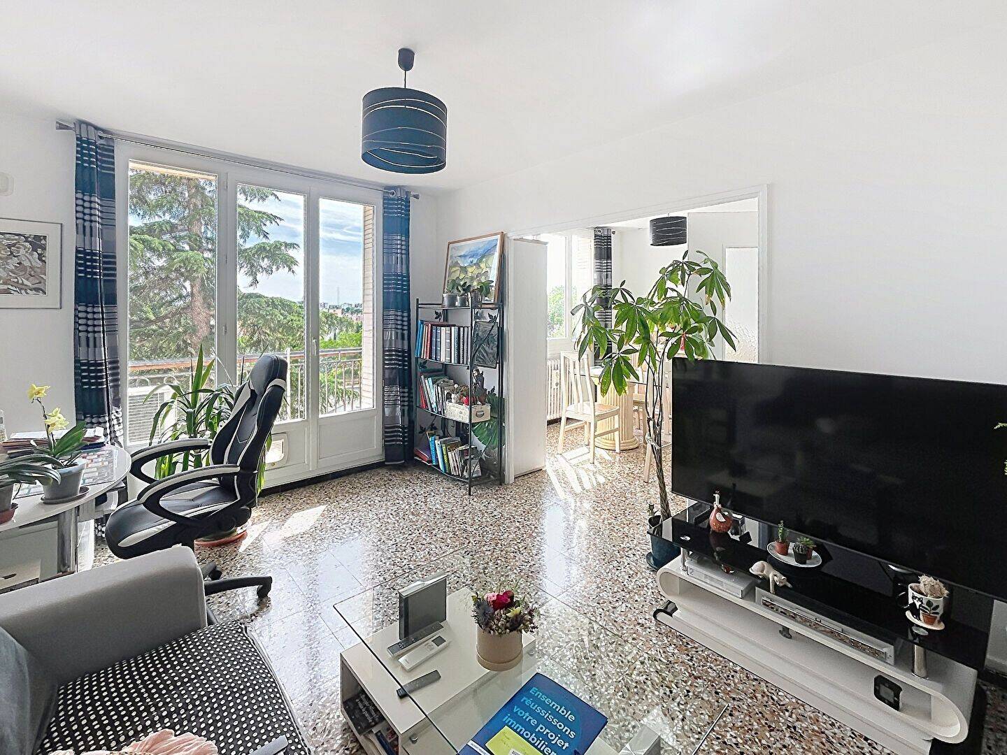 Appartement 4 pièces 66 m² · à Nîmes · 66 m² · 125 000 €