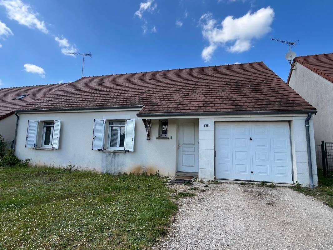Maison 4 pièces 96 m² · à La Chaussée-Saint-Victor · 95,6 m² · 760 €