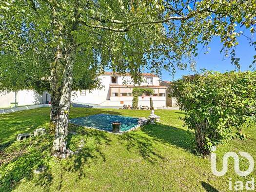 Maison à vendre 188 000 € 4 pièces 3 chambres 93 m² 1 176 m² de terrain Saint-Michel-le-Cloucq 85200