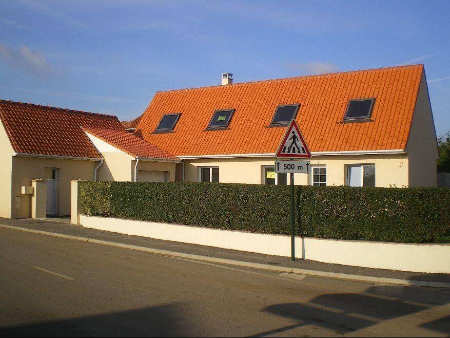 Maison 5 pièces 87 m² · à Saint-Inglevert · 86,8 m² · 877 €