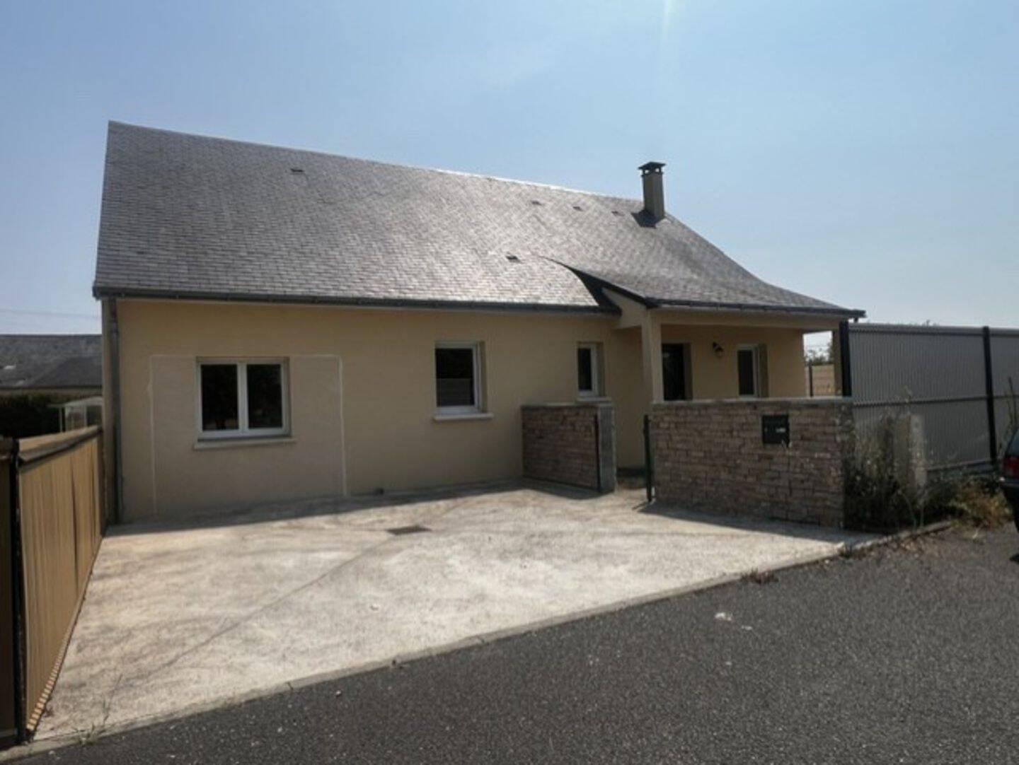 Maison 6 pièces 95 m² · à Durtal · 95 m² · 970 €