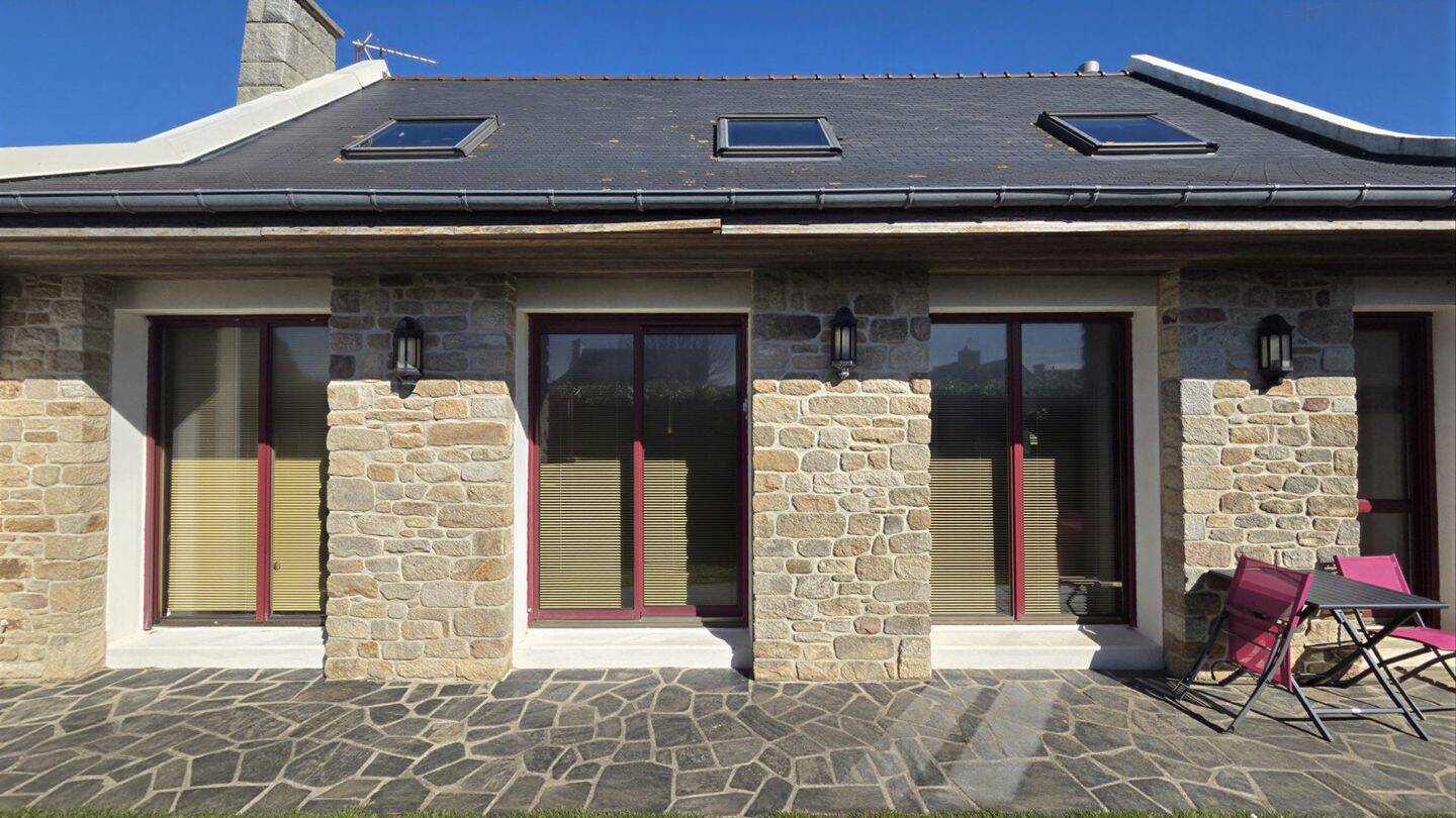 Maison 5 pièces 110 m² · à Santec · 110 m² · 343 000 €