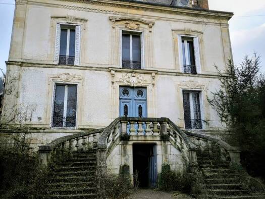 Demeure à vendre 735 000 € 10 pièces 6 chambres 335 m² 2 632 m² de terrain Bourgogne Saint Loup-Armenault Châtaigniers Saint-Jean-de-Braye 45800