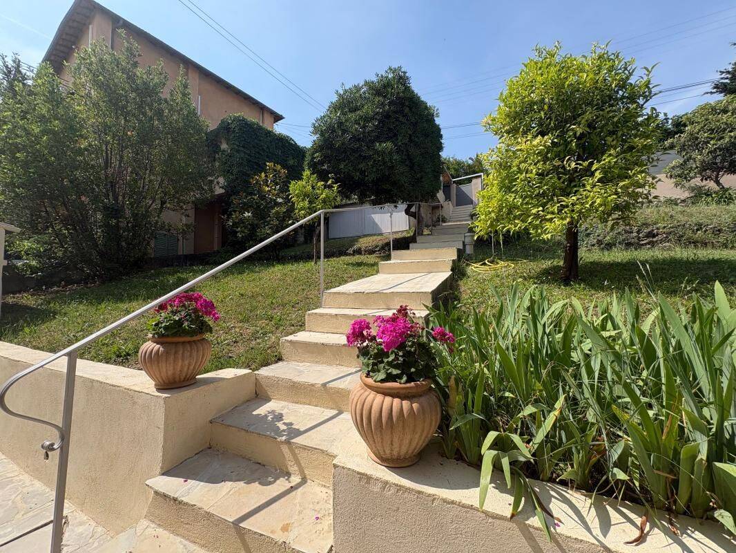 Maison 3 pièces 67 m² · à Cagnes-sur-Mer · 67 m² · 1 599 €/mois