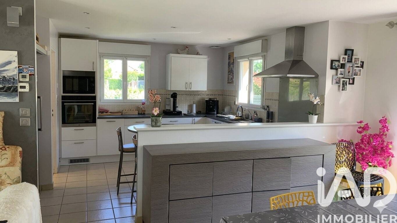 Maison 8 pièces 135 m² · à Sorigny · 135 m² · 380 000 €