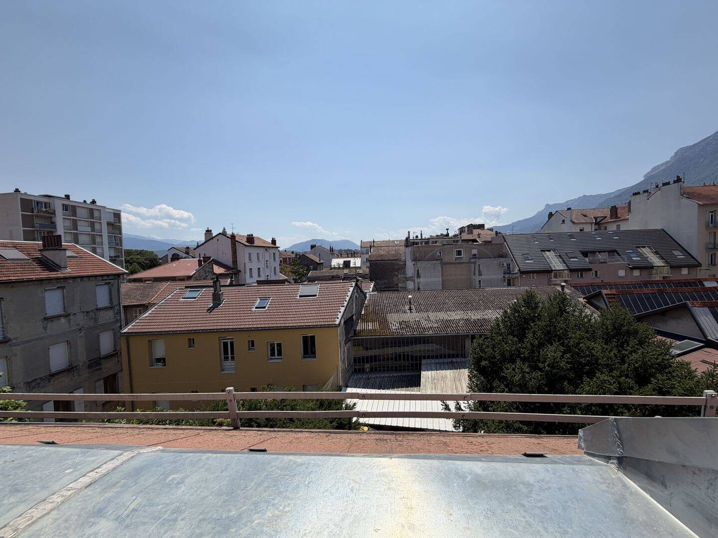 Appartement 4 pièces 77 m² · à Grenoble · 77 m² · 1 080 €