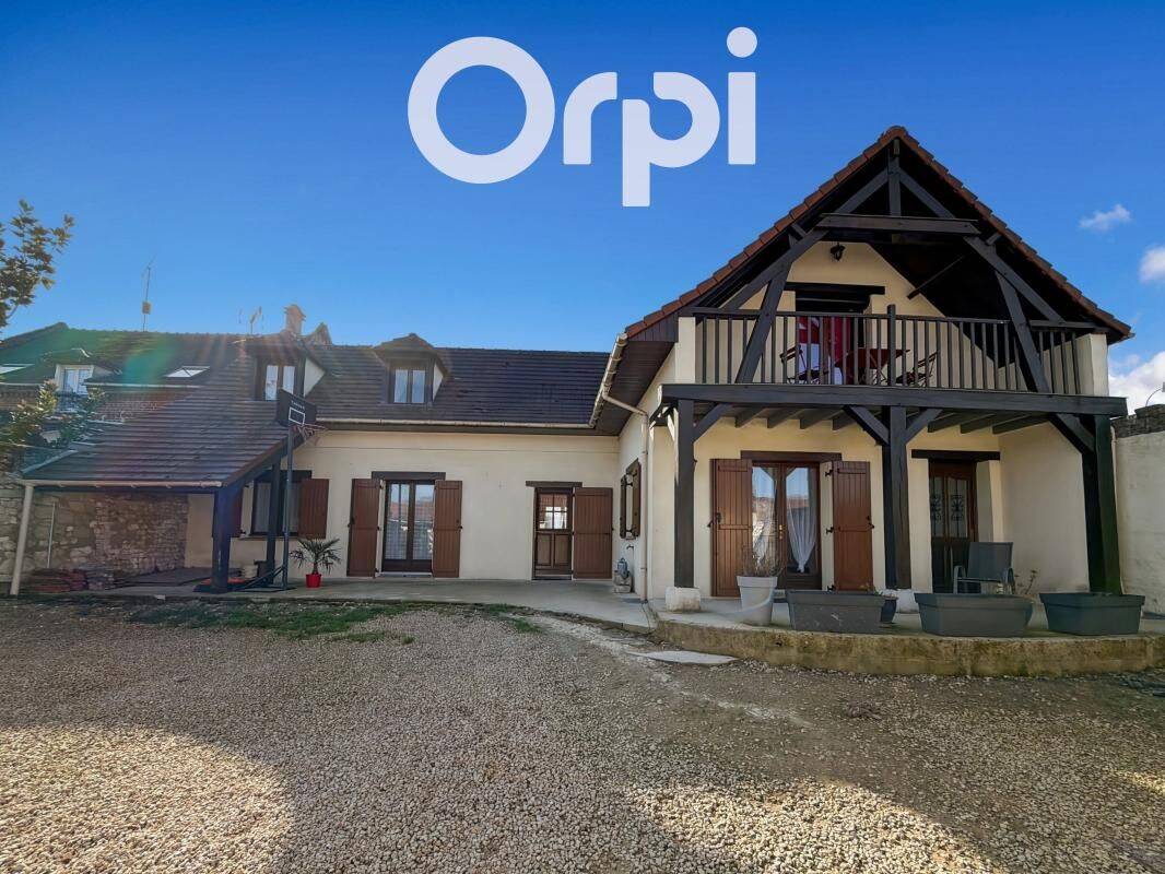 Maison 6 pièces 134 m² · à Arsy · 133,8 m² · 274 000 €