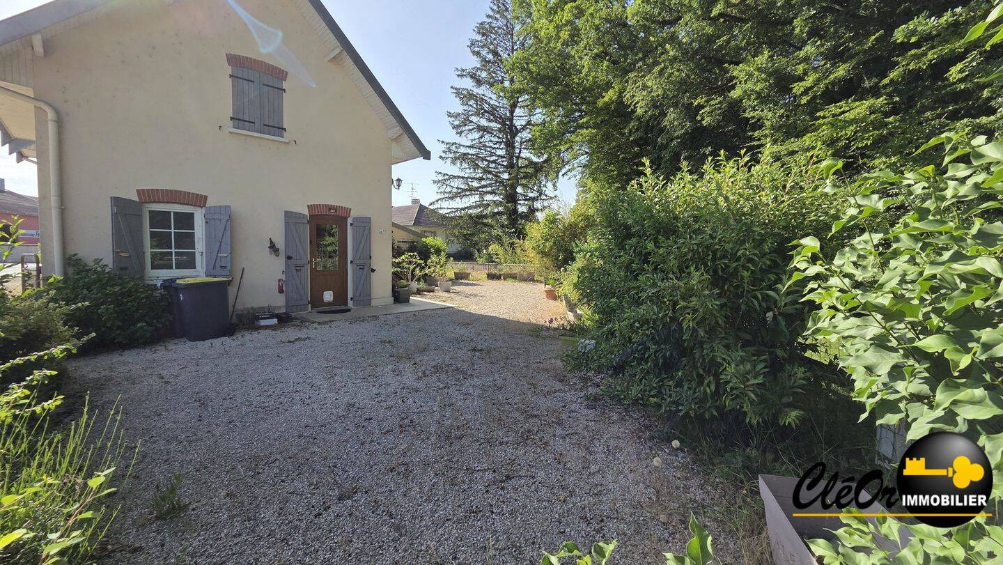 Maison 7 pièces 126 m² · à Pierre-de-Bresse · 126 m² · 155 000 €