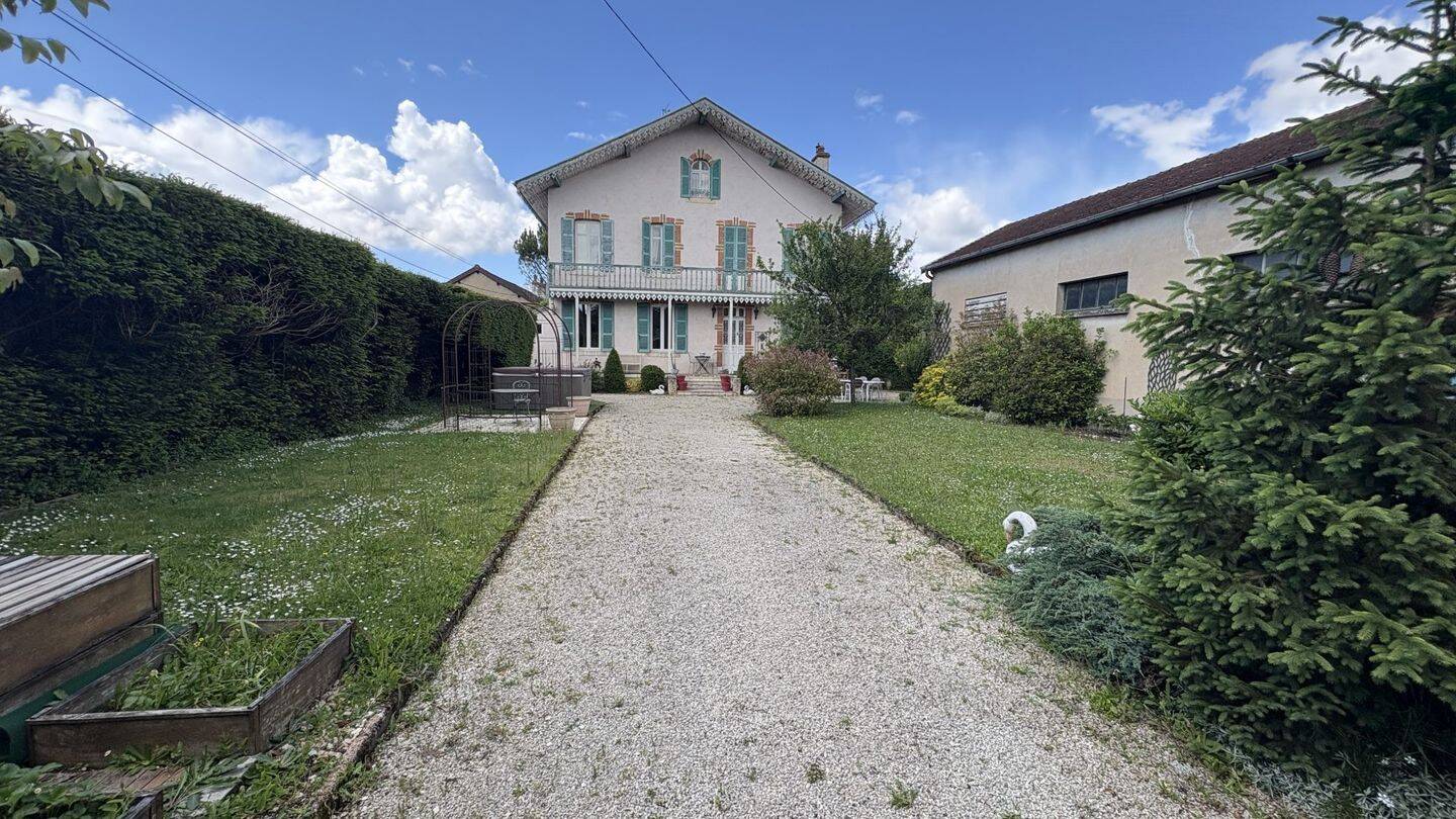 Maison 4 pièces 101 m² · à Beaune · 101 m² · 260 000 €