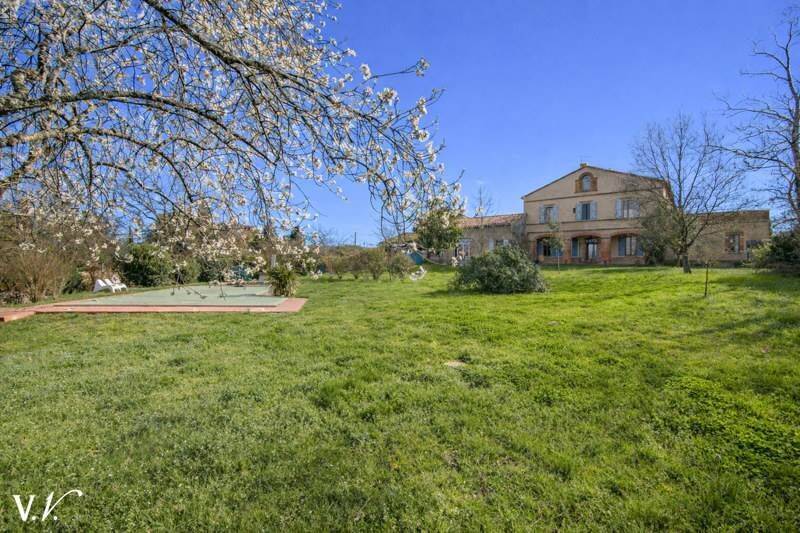 Maison 9 pièces 425 m² · à Launac · 425 m² · 795 000 €
