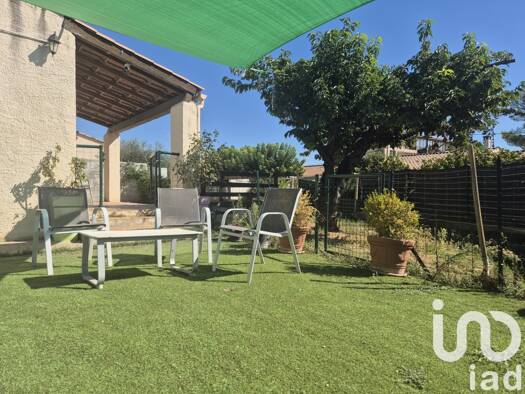 Maison de plain-pied à vendre 259 000 € 4 pièces 3 chambres 80 m² 411 m² de terrain Volx 04130