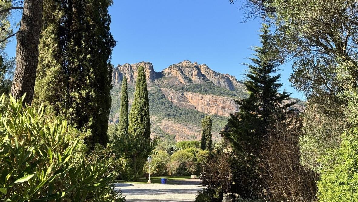 Maison 6 pièces 154 m² · à Roquebrune-sur-Argens · 154 m² · 970 000 €
