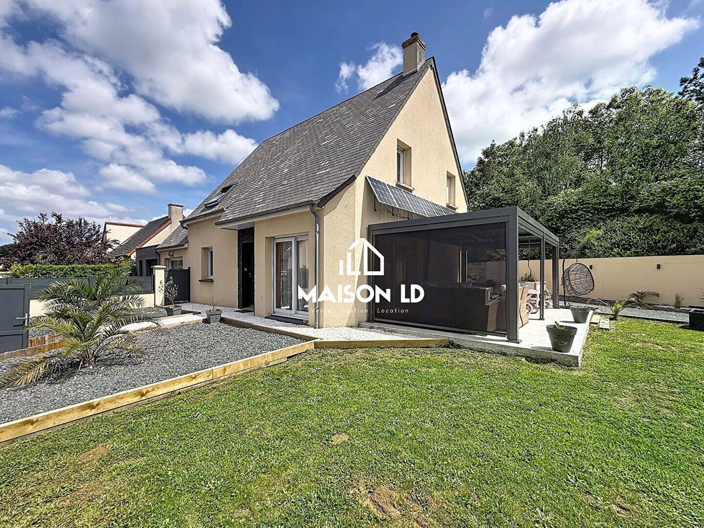Maison 6 pièces 140 m² · à Mondeville · 140 m² · 349 000 €