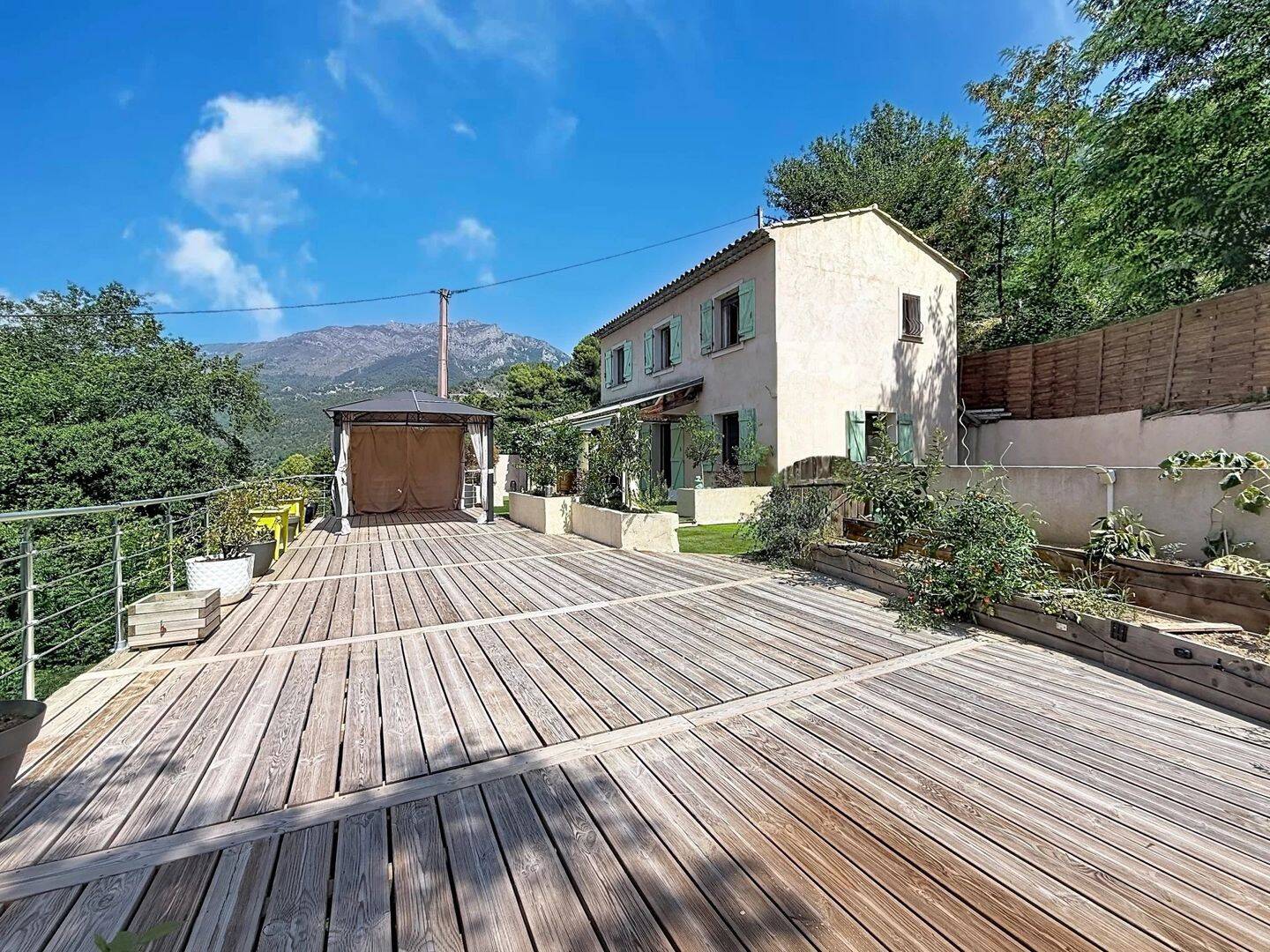 Maison 4 pièces 96 m² · à Gilette · 96,2 m² · 639 000 €