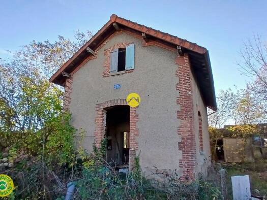 Maison à vendre 23 000 € 4 pièces 2 chambres 50 m² 523 m² de terrain Doyet 03170