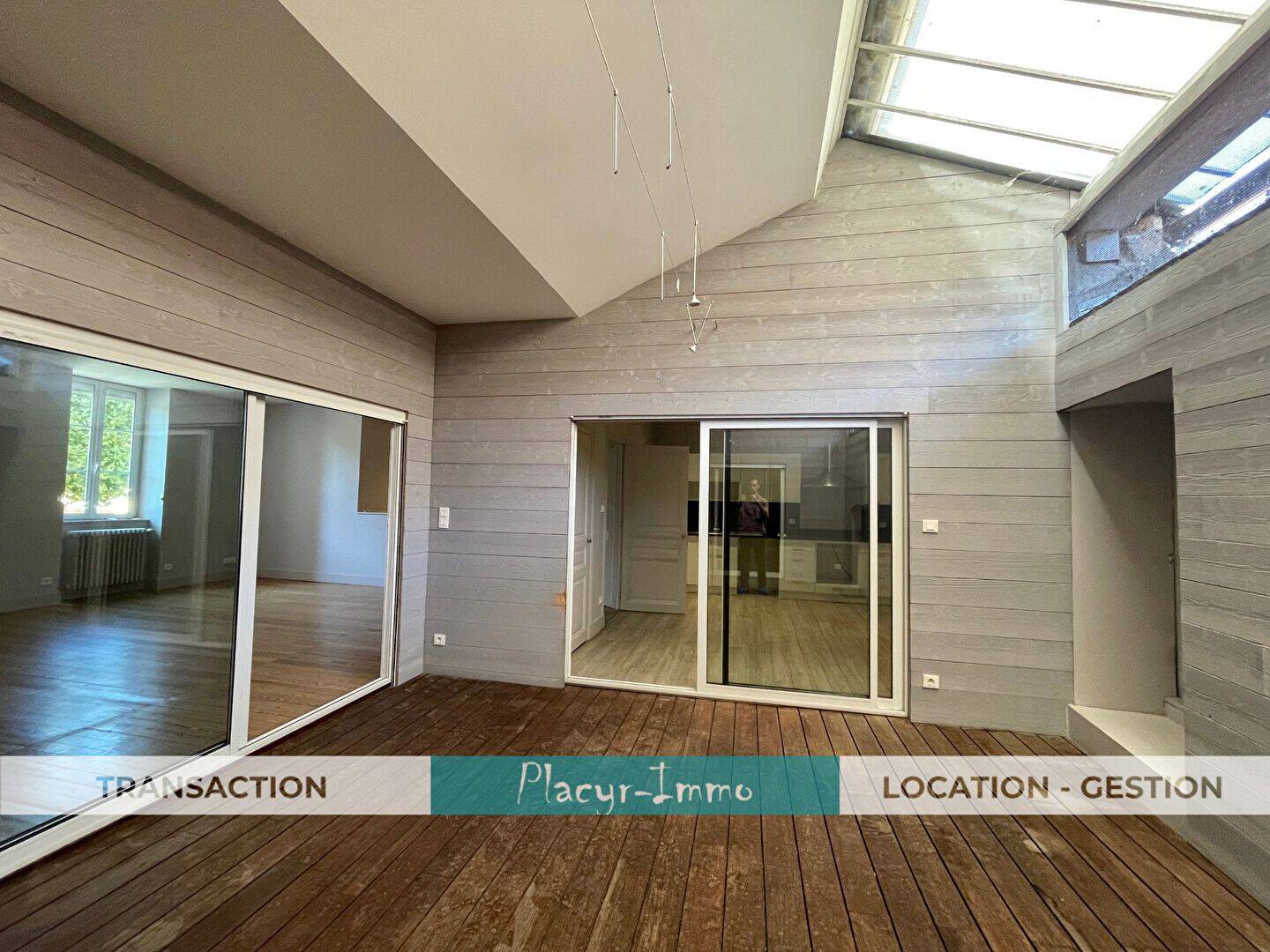 Appartement 4 pièces 143 m² · à Mâcon · 143 m² · 1 225 €/mois
