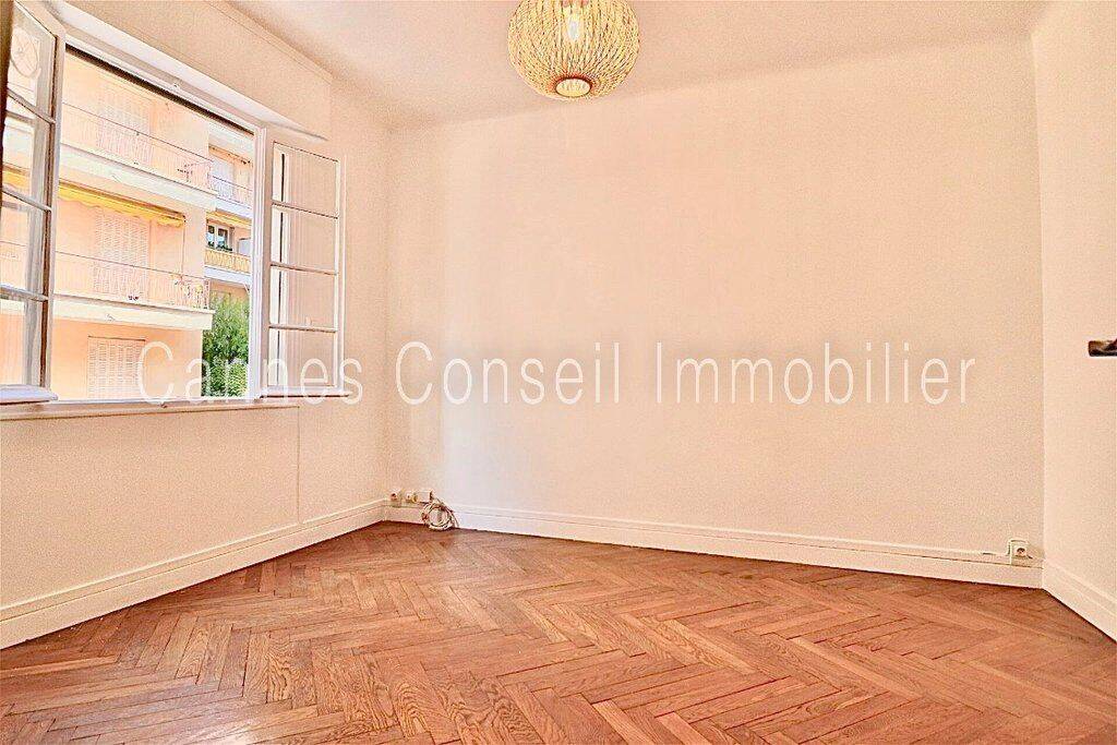 Appartement 1 pièce 29 m² · à Cannes · 29,4 m² · 644 €