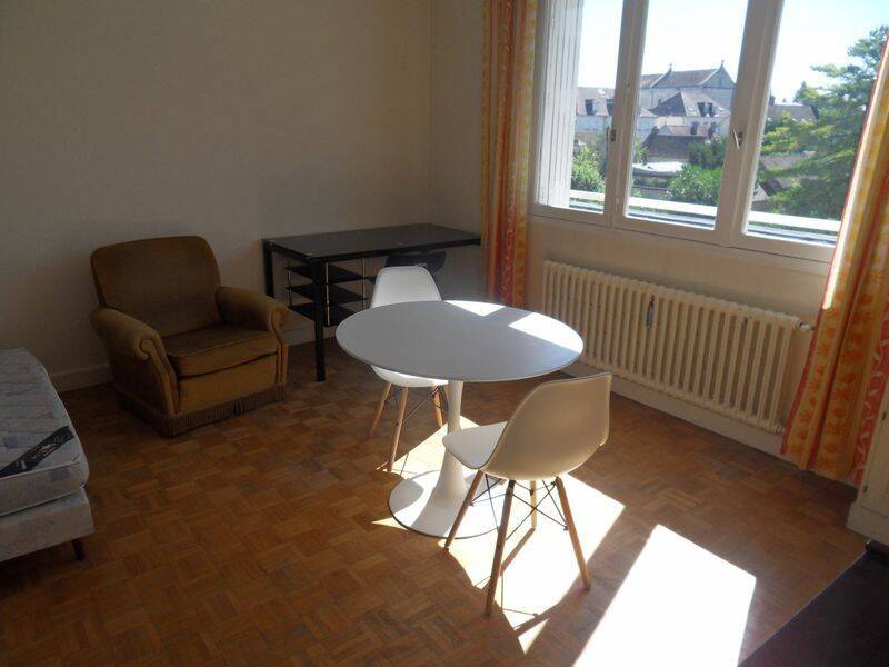 Appartement 1 pièce 27 m² · à Compiègne · 27 m² · 480 €