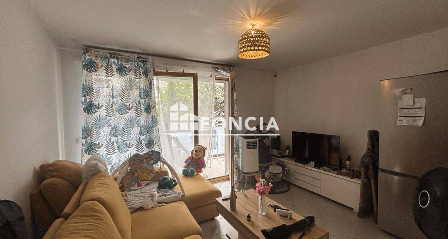 Appartement 2 pièces 44 m² · à Lyon 3ème Arrondissement · 43,7 m² · 737 €/mois