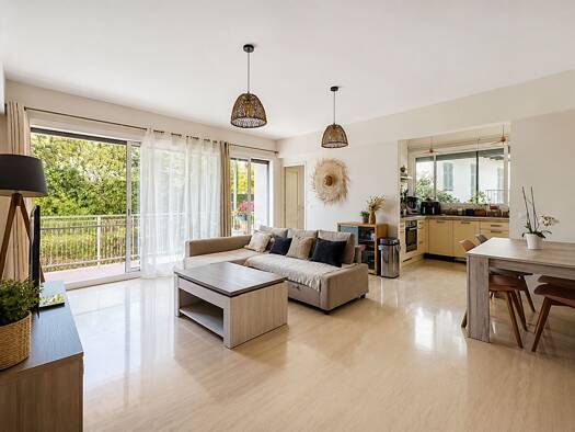 Appartement à vendre 549 000 € 3 pièces 2 chambres 63 m² Étage 2/5 Mont Boron Nice 06300