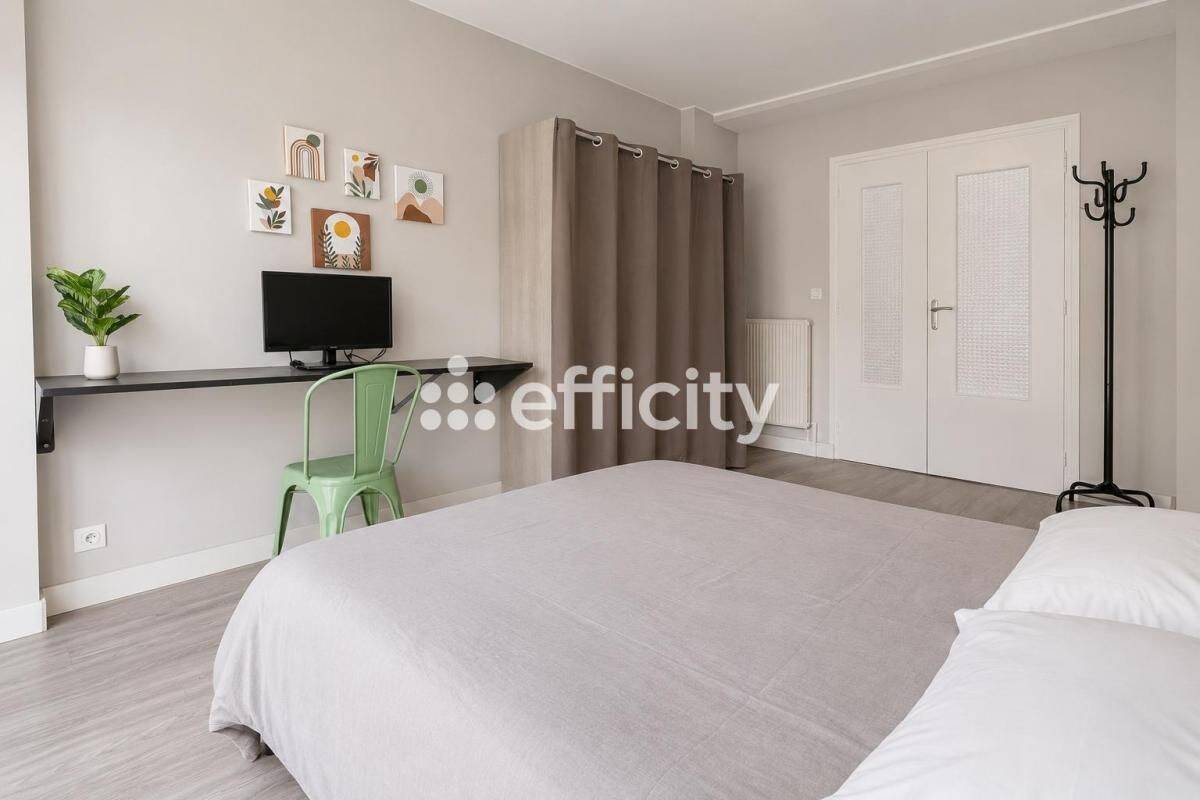 5 pièces 100 m² · à Lorient · 100 m² · 1 521 €/mois