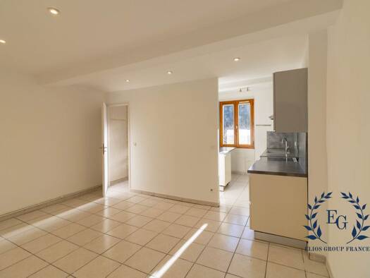Appartement à louer 650 € 3 pièces 2 chambres 54,2 m² RDC Barjols 83670