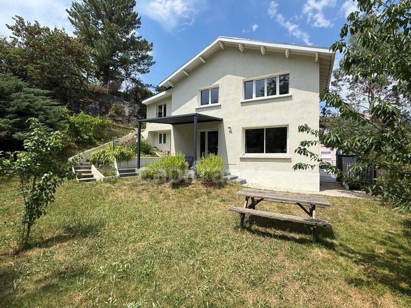Maison 8 pièces 212 m² · à Lourdes · 212 m² · 338 000 €
