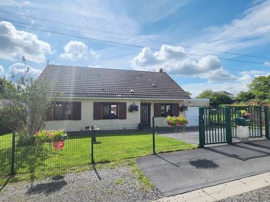 Maison de plain-pied à louer 870 € 4 pièces 1 chambre 107,5 m² Sains-du-Nord 59177