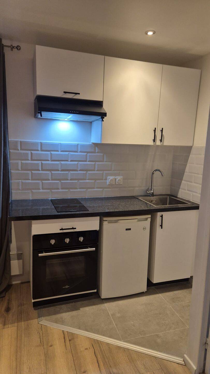 Appartement 2 pièces 27 m² · à Les Lilas · 27 m² · 800 €/mois