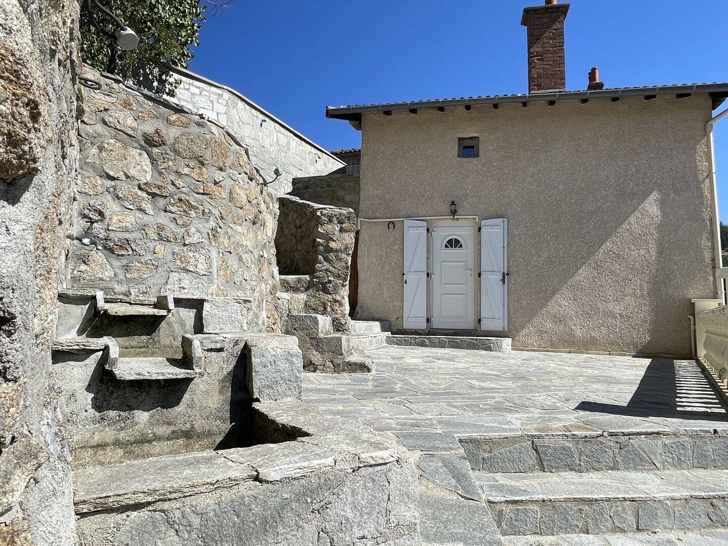 Maison 6 pièces 160 m² · à Pont-Salomon · 160 m² · 270 000 €
