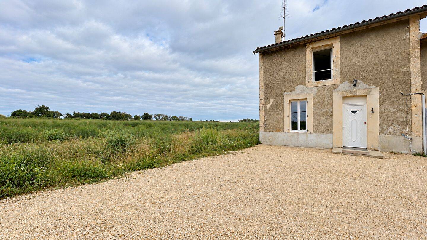 Maison 3 pièces 85 m² · à Saint-Genès-de-Blaye · 85,4 m² · 780 €/mois