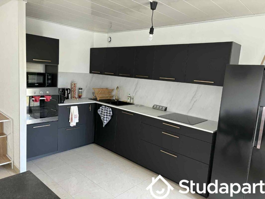 1 pièce 9 m² · à Cholet · 9 m² · 400 €