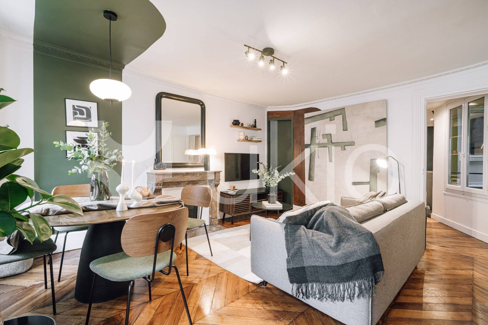 Appartement 3 pièces 67 m² · à Paris 10ème Arrondissement · 67 m² · 4 270 €