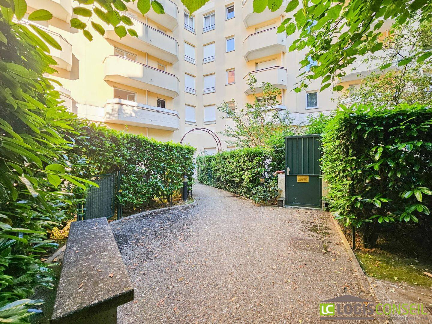Appartement 3 pièces 64 m² · à Châtillon · 63,6 m² · 1 645 €