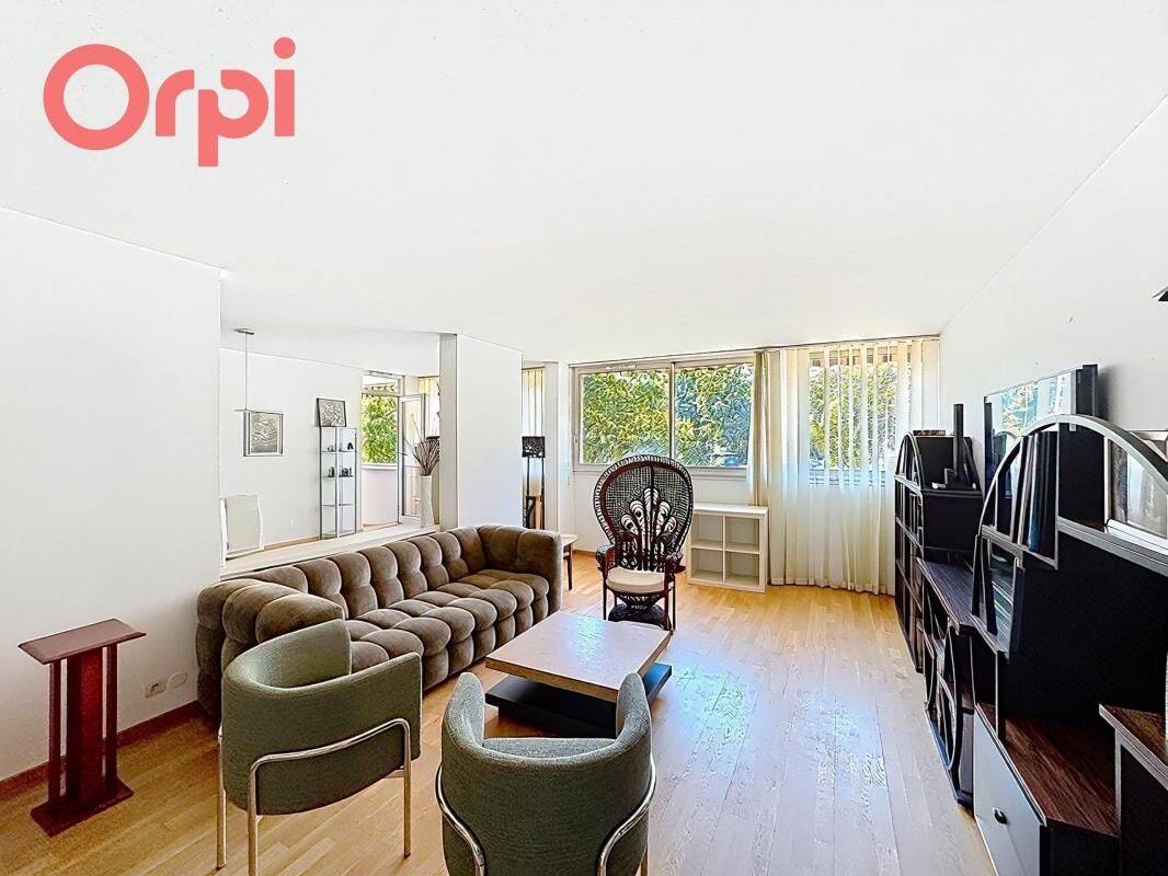 Appartement 3 pièces 90 m² · à Écully · 90 m² · 275 000 €