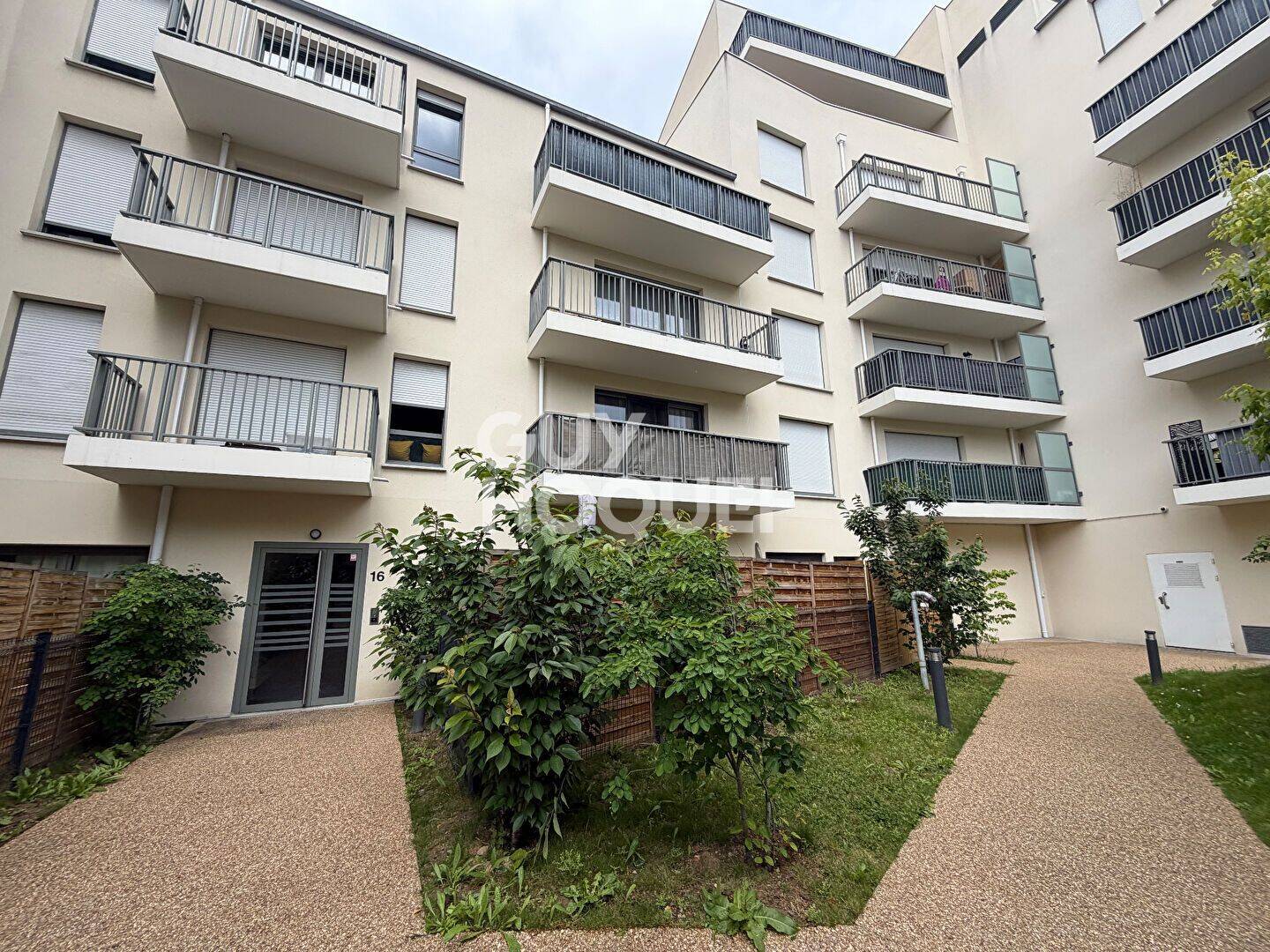 Appartement 3 pièces 61 m² · à Stains · 61,1 m² · 1 300 €/mois